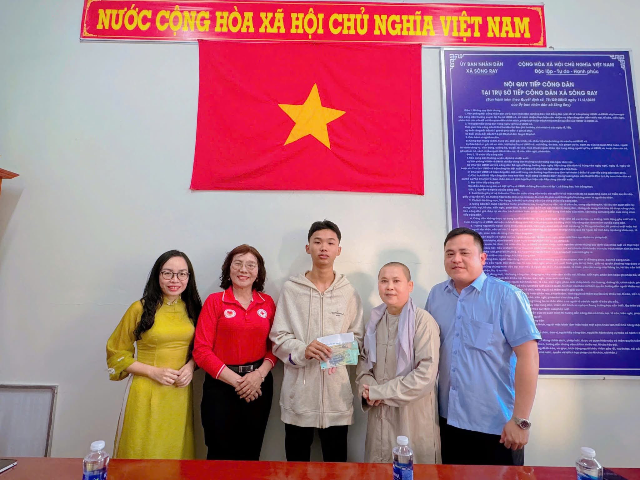 CHUNG TAY LAN TỎA YÊU THƯƠNG  – THĂM HỎI GIA ĐÌNH CÁC CHÁU TRẦN GIA THÁI H. TẠI ẤP 1, XÃ SÔNG RAY