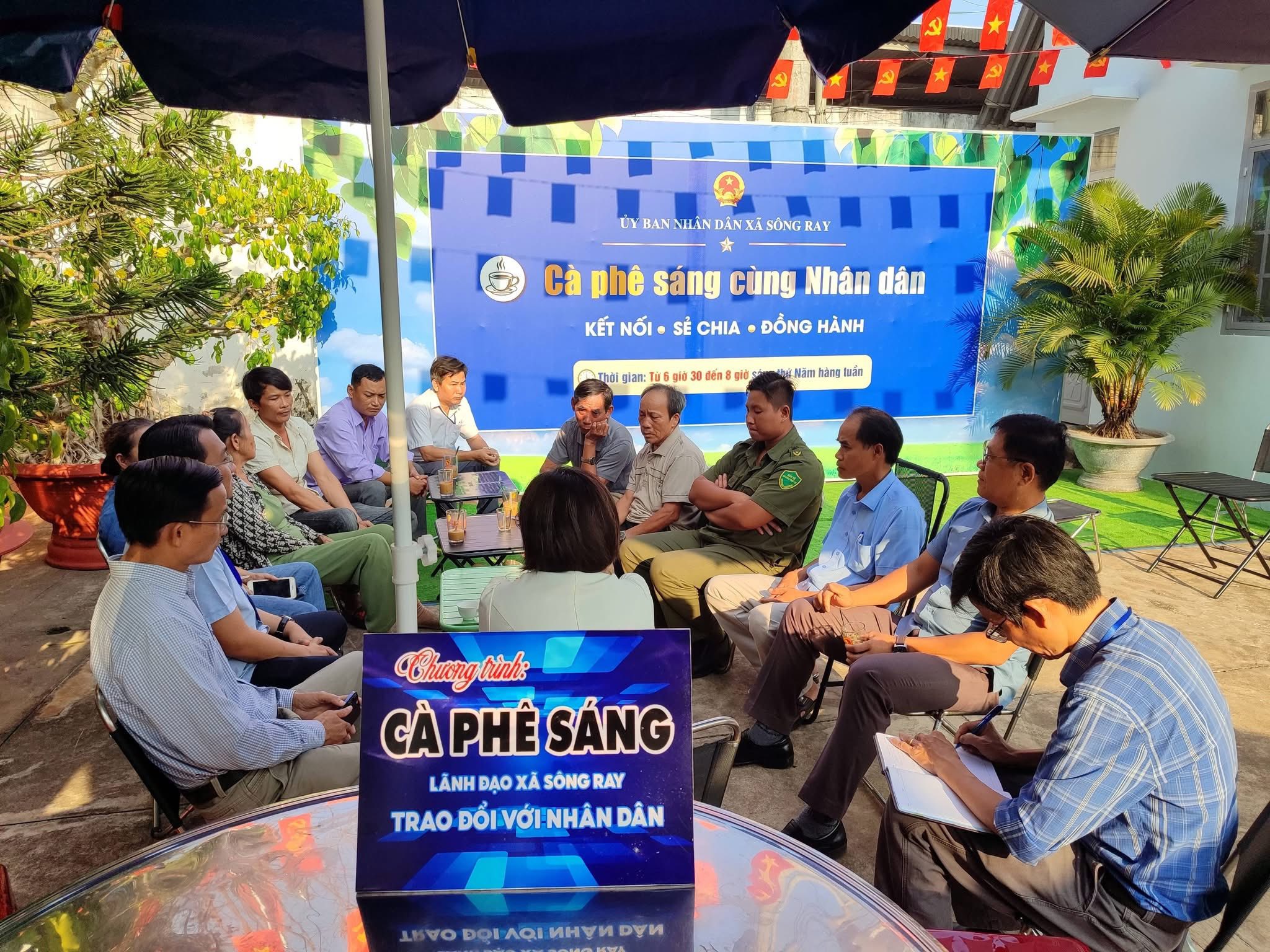 SÔNG RAY DUY TRÌ HIỆU QUẢ MÔ HÌNH “CÀ PHÊ SÁNG VỚI NHÂN DÂN” – LAN TỎA TINH THẦN GẦN DÂN, VÌ NHÂN DÂN PHỤC VỤ