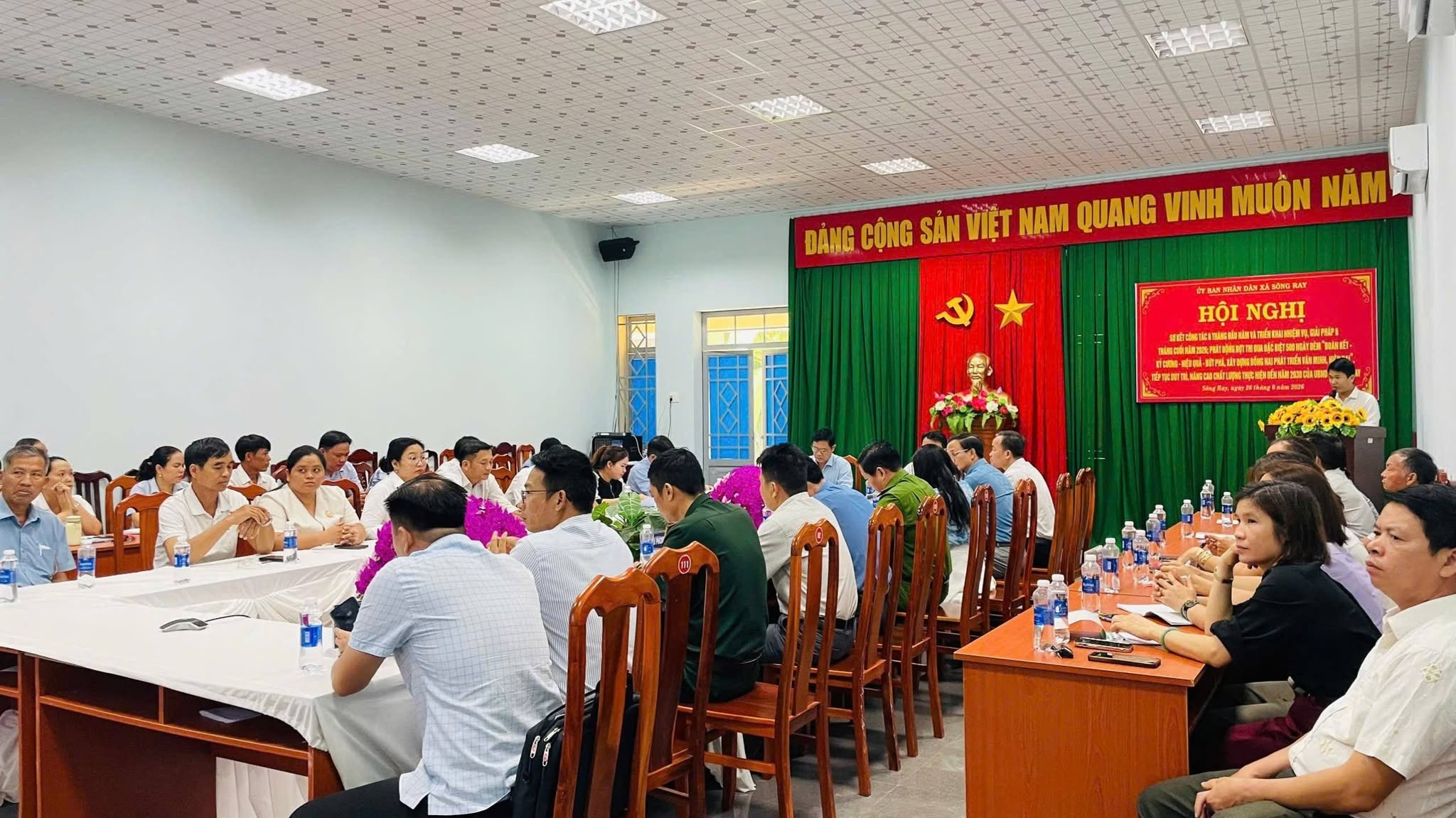XÃ SÔNG RAY TỔ CHỨC HỘI NGHỊ ĐÁNH GIÁ TÌNH HÌNH PHÁT TRIỂN KINH TẾ - XÃ HỘI 6 THÁNG ĐẦU NĂM, TRIỂN KHAI NHIỆM VỤ 6 THÁNG CUỐI NĂM 2026 VÀ PHÁT ĐỘNG ĐỢT THI ĐUA ĐẶC BIỆT 500 NGÀY ĐÊM